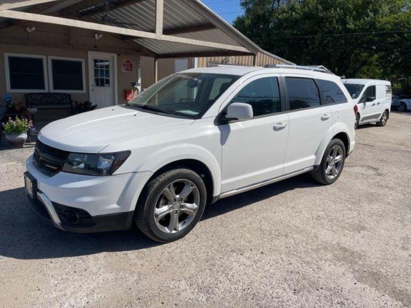 2016 WHITE DODGE JOURNEY CROSSROAD (3C4PDCGG0GT) with an 3.6L engine, Automatic transmission, located at 124 Elm St., Cibolo, TX, 78108, (210) 658-3118, 29.559427, -98.232384 - Photo#0