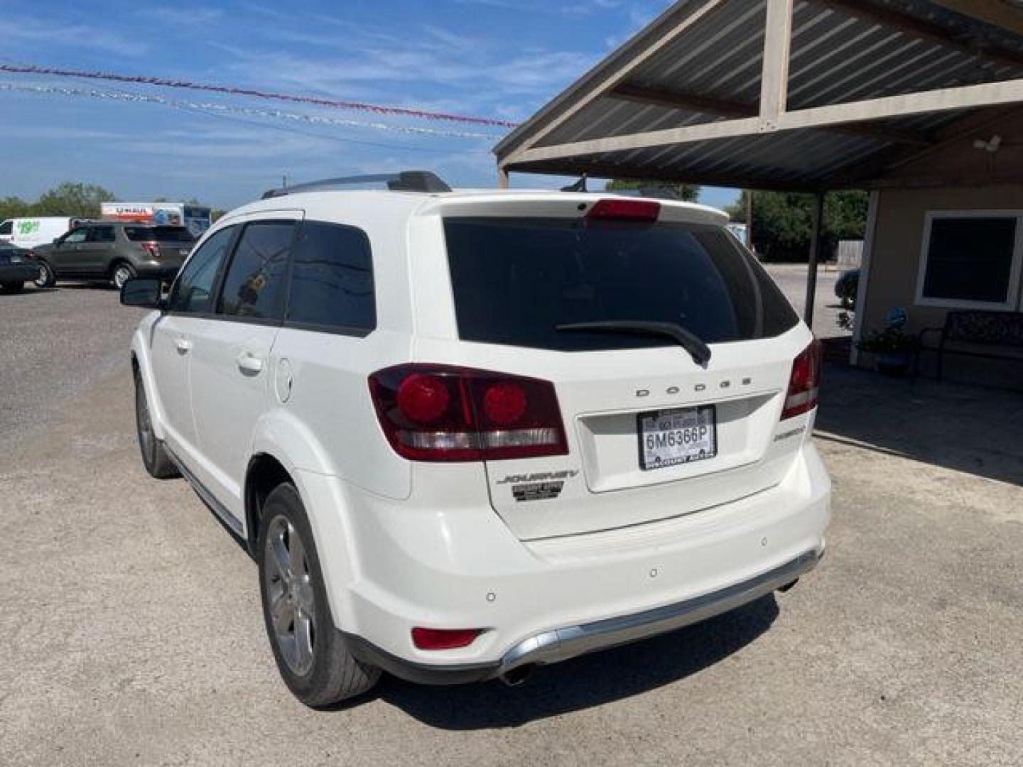 2016 WHITE DODGE JOURNEY CROSSROAD (3C4PDCGG0GT) with an 3.6L engine, Automatic transmission, located at 124 Elm St., Cibolo, TX, 78108, (210) 658-3118, 29.559427, -98.232384 - Photo#1