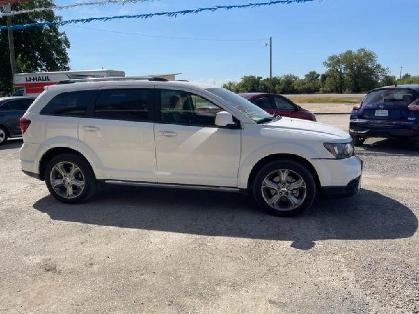 2016 WHITE DODGE JOURNEY CROSSROAD (3C4PDCGG0GT) with an 3.6L engine, Automatic transmission, located at 124 Elm St., Cibolo, TX, 78108, (210) 658-3118, 29.559427, -98.232384 - Photo#8