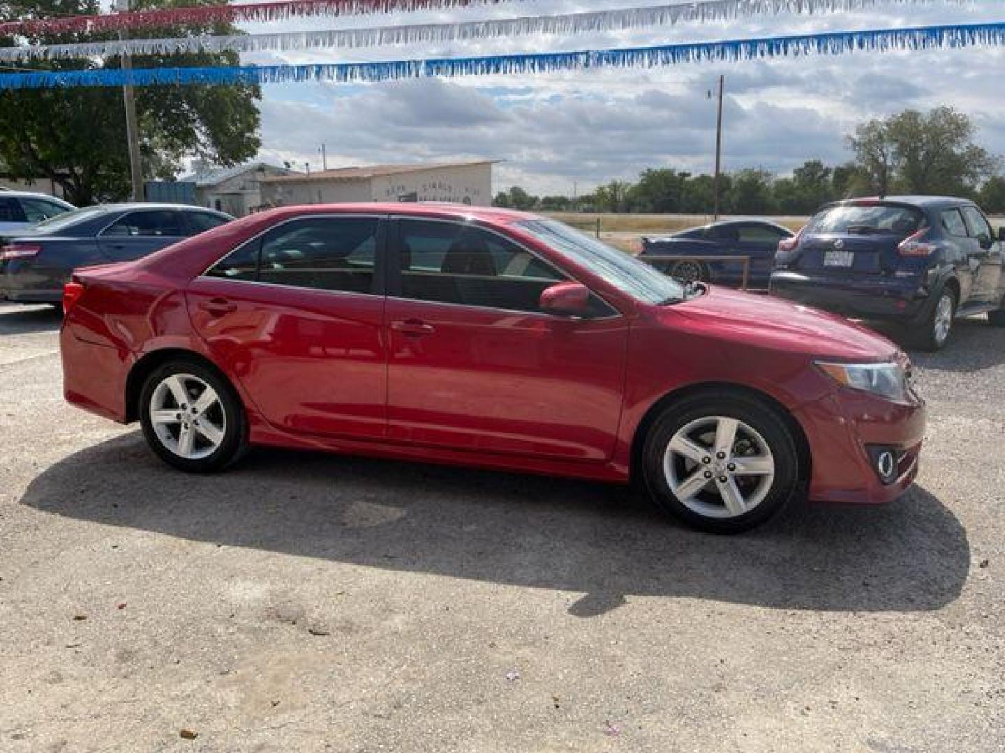 2014 RED TOYOTA CAMRY L (4T1BF1FK8EU) with an 2.5L engine, Automatic transmission, located at 124 Elm St., Cibolo, TX, 78108, (210) 658-3118, 29.559427, -98.232384 - Photo#6