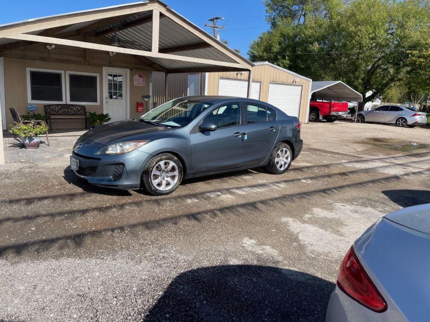 2013 GRAY MAZDA 3 I (JM1BL1TF8D1) with an 2.0L engine, Automatic transmission, located at 124 Elm St., Cibolo, TX, 78108, (210) 658-3118, 29.559427, -98.232384 - Photo#0