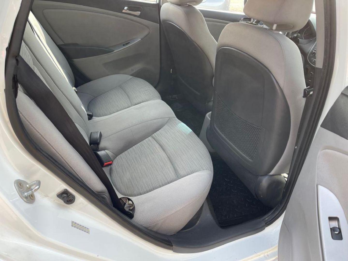 2016 WHITE HYUNDAI ACCENT SE (KMHCT4AE2GU) with an 1.6L engine, Automatic transmission, located at 124 Elm St., Cibolo, TX, 78108, (210) 658-3118, 29.559427, -98.232384 - Photo#4