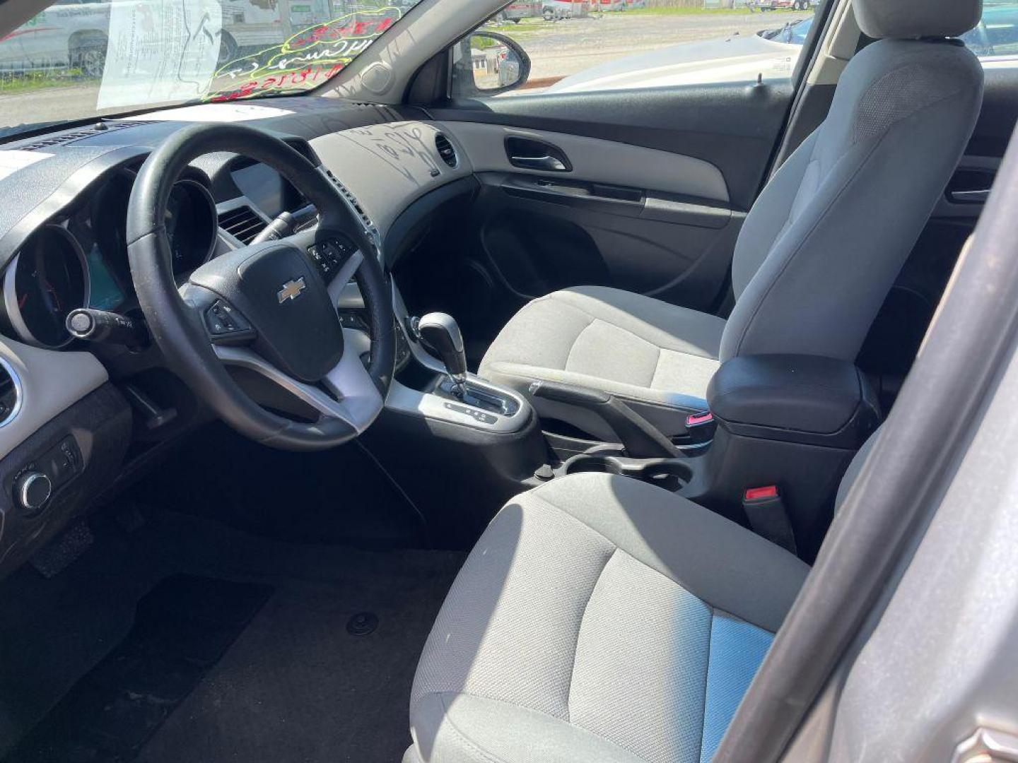 2014 SILVER CHEVROLET CRUZE LT (1G1PC5SB3E7) with an 1.4L engine, Automatic transmission, located at 124 Elm St., Cibolo, TX, 78108, (210) 658-3118, 29.559427, -98.232384 - Photo#1