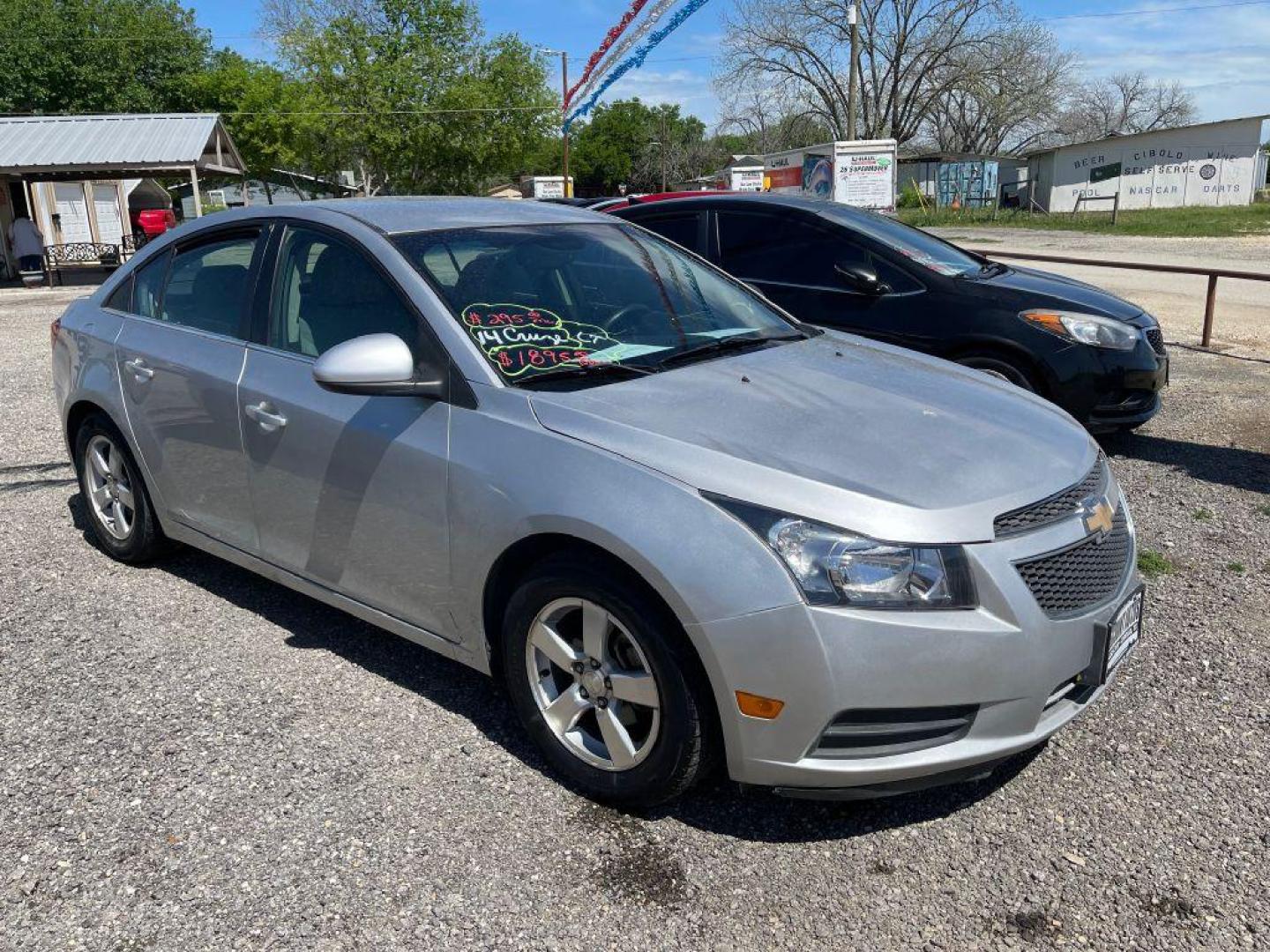 2014 SILVER CHEVROLET CRUZE LT (1G1PC5SB3E7) with an 1.4L engine, Automatic transmission, located at 124 Elm St., Cibolo, TX, 78108, (210) 658-3118, 29.559427, -98.232384 - Photo#6