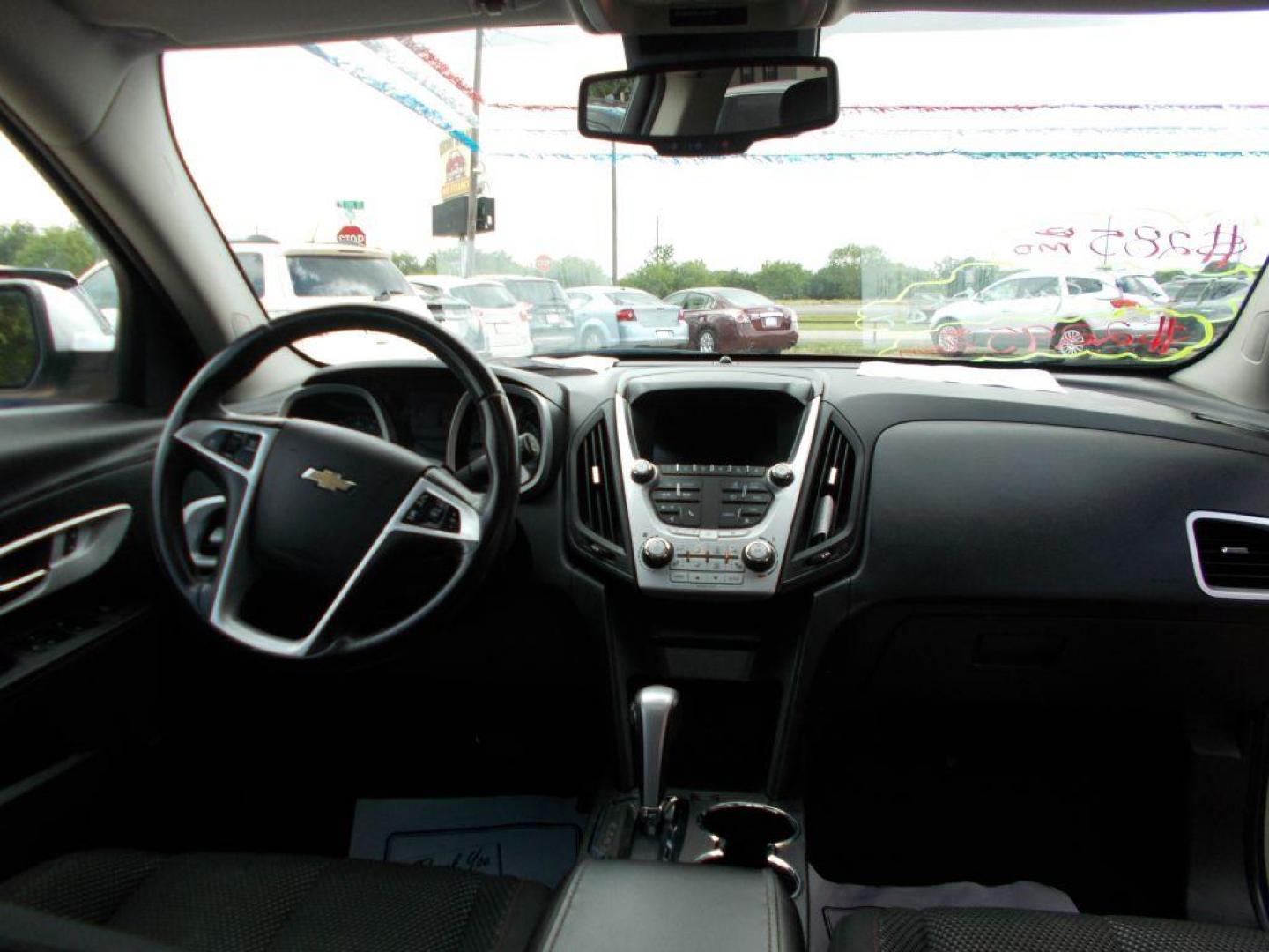 2013 SILVER CHEVROLET EQUINOX LT (2GNALPEK1D6) with an 2.4L engine, Automatic transmission, located at 124 Elm St., Cibolo, TX, 78108, (210) 658-3118, 29.559427, -98.232384 - www.discountautoscibolo.com TEXT QUESTIONS TO 210-900-3118 35 MONTHLY PAYMENTS OF $315 WITH $1495 DOWN AND FINAL ODD PAYMENT OF $125.37 W/FIRST PAYMENT DUE 30 DAYS FROM DATE OF SALE. ** NO WARRANTY, SOLD AS IS ** 36 MO'S TERM W/ 22.50 APR and TITLE TRANSFER FEE OF $195 D - Photo#11