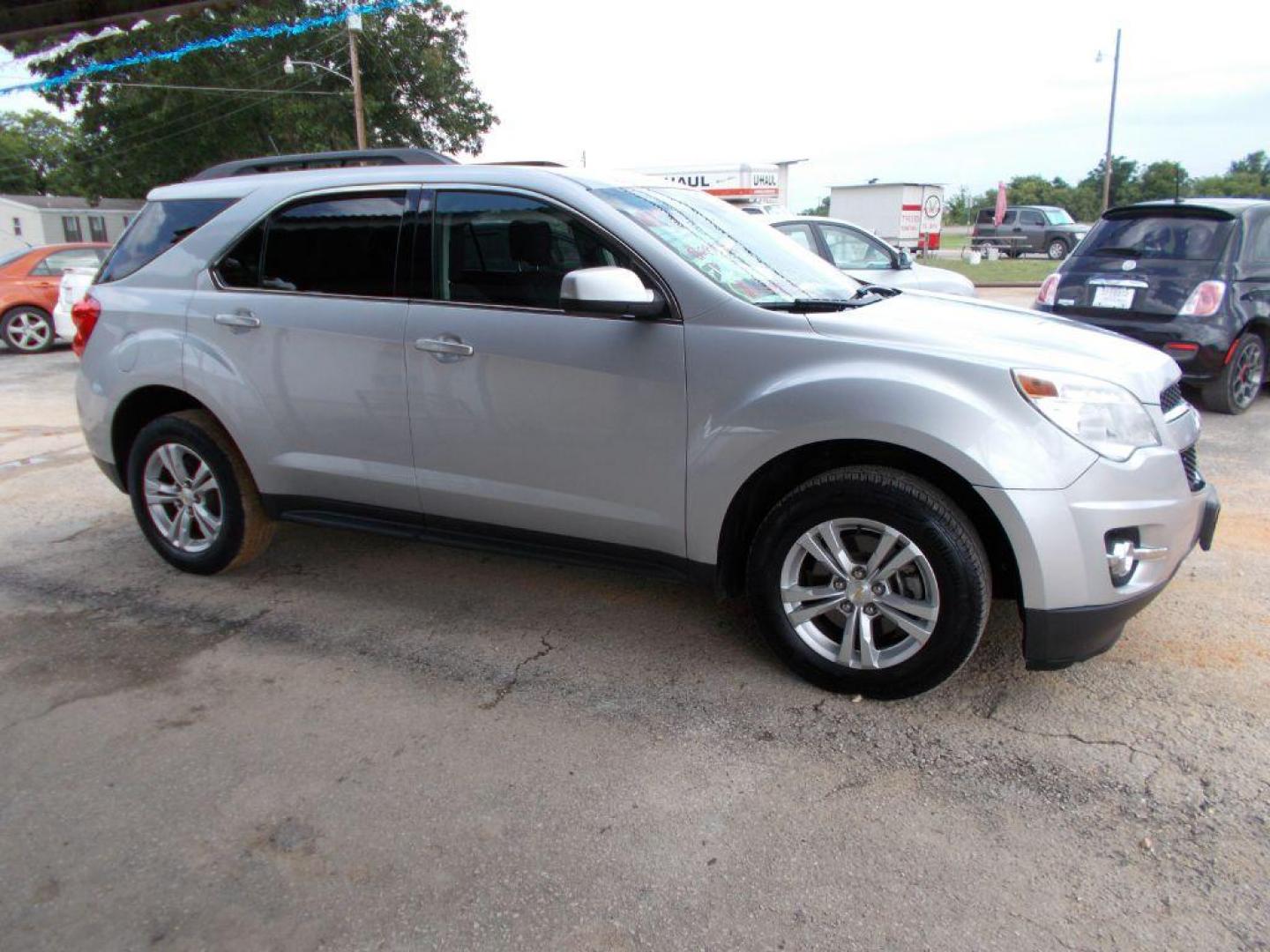 2013 SILVER CHEVROLET EQUINOX LT (2GNALPEK1D6) with an 2.4L engine, Automatic transmission, located at 124 Elm St., Cibolo, TX, 78108, (210) 658-3118, 29.559427, -98.232384 - www.discountautoscibolo.com TEXT QUESTIONS TO 210-900-3118 35 MONTHLY PAYMENTS OF $315 WITH $1495 DOWN AND FINAL ODD PAYMENT OF $125.37 W/FIRST PAYMENT DUE 30 DAYS FROM DATE OF SALE. ** NO WARRANTY, SOLD AS IS ** 36 MO'S TERM W/ 22.50 APR and TITLE TRANSFER FEE OF $195 D - Photo#13