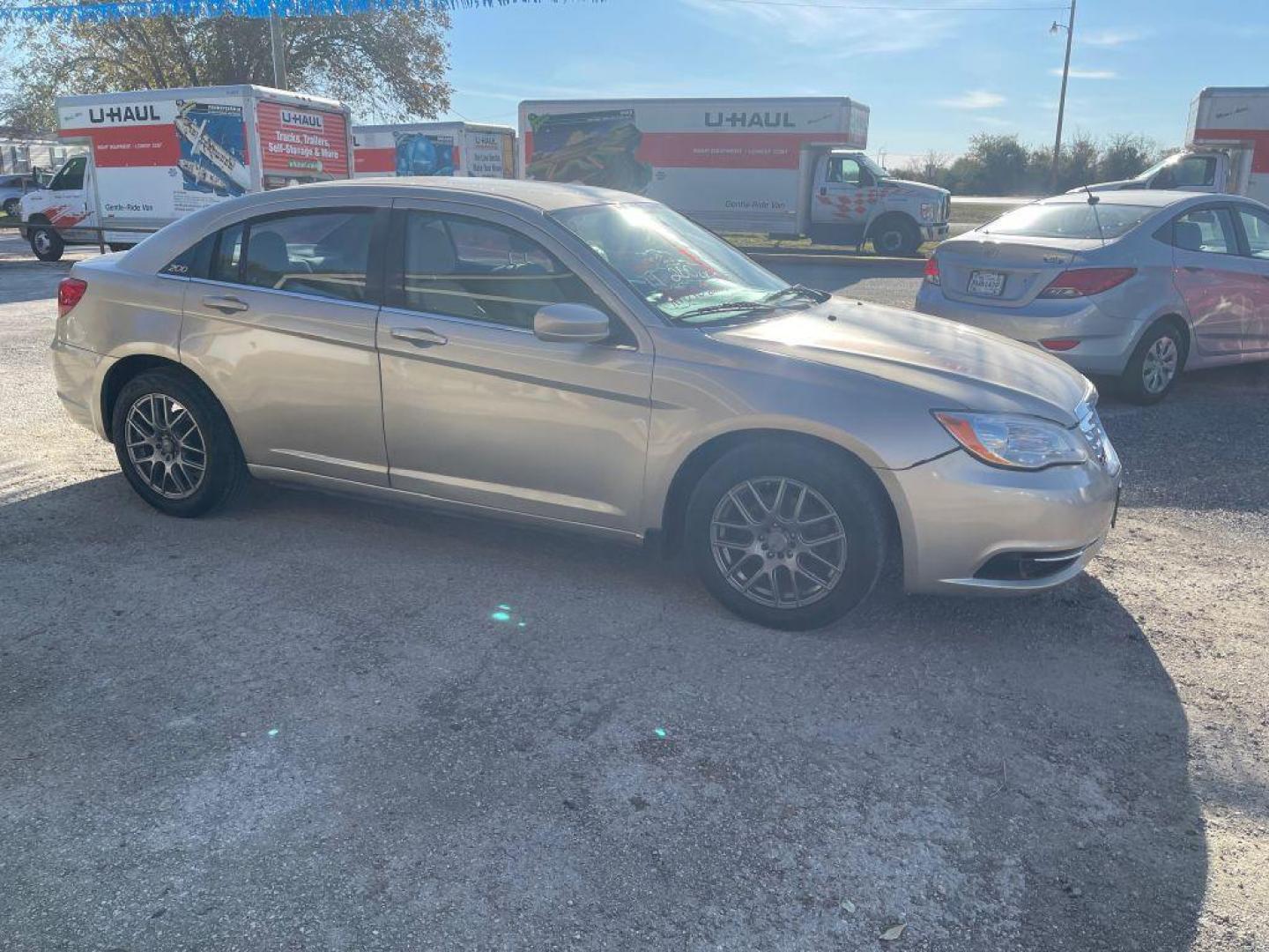 2014 GOLD CHRYSLER 200 LX (1C3CCBAG1EN) with an 3.6L engine, Automatic transmission, located at 124 Elm St., Cibolo, TX, 78108, (210) 658-3118, 29.559427, -98.232384 - Photo#6