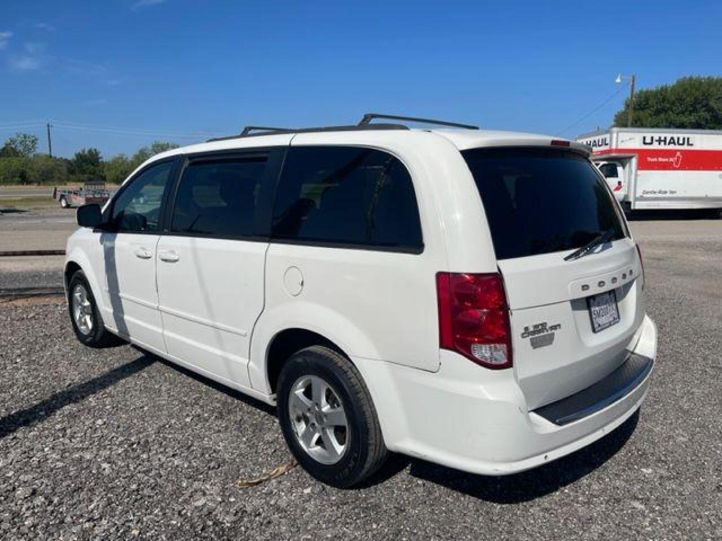 2013 WHITE DODGE GRAND CARAVAN SXT Stow n Go (2C4RDGCGXDR) with an 3.6L engine, Automatic transmission, located at 124 Elm St., Cibolo, TX, 78108, (210) 658-3118, 29.559427, -98.232384 - Photo#1