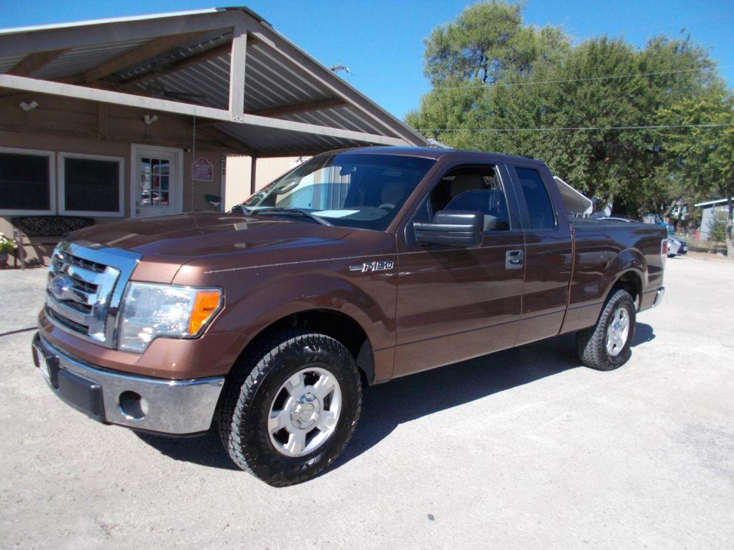 2011 BROWN FORD F150 SUPER CAB (1FTEX1CMXBF) with an 3.7L engine, Automatic transmission, located at 124 Elm St., Cibolo, TX, 78108, (210) 658-3118, 29.559427, -98.232384 - www.discountautoscibolo.com TEXT 210-900-3118 35 MONTHLY PAYMENTS OF $315 WITH $1495 DOWN AND FINAL ODD PAYMENT OF $122.46 W/FIRST PAYMENT DUE 30 DAYS FROM DATE OF SALE. ** NO WARRANTY, SOLD AS IS ** 36 MO'S TERM W/ 22.49 APR and TITLE TRANSFER FEE OF $195 DUE TWO WEEKS AF - Photo#0