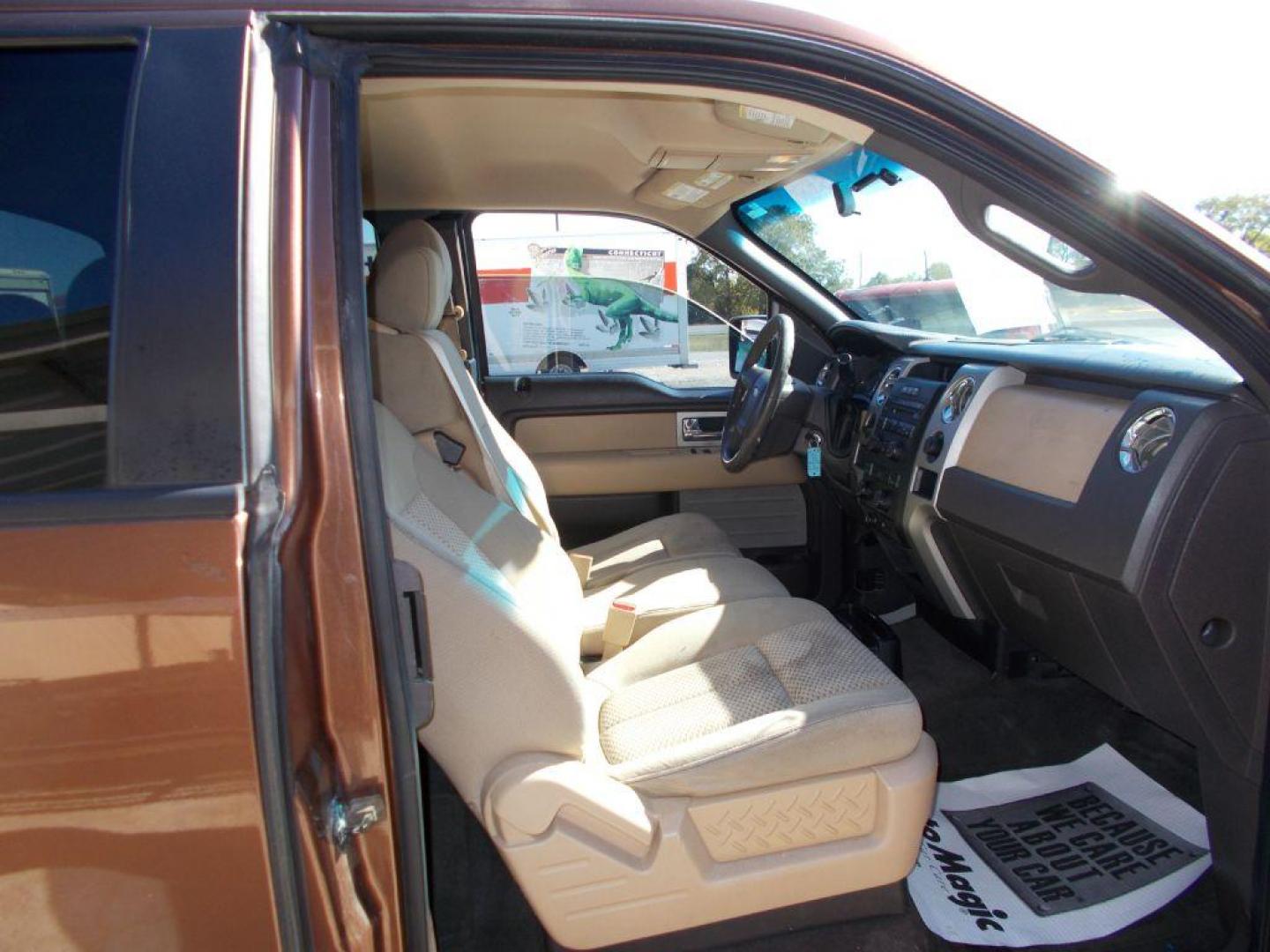 2011 BROWN FORD F150 SUPER CAB (1FTEX1CMXBF) with an 3.7L engine, Automatic transmission, located at 124 Elm St., Cibolo, TX, 78108, (210) 658-3118, 29.559427, -98.232384 - www.discountautoscibolo.com TEXT 210-900-3118 35 MONTHLY PAYMENTS OF $315 WITH $1495 DOWN AND FINAL ODD PAYMENT OF $122.46 W/FIRST PAYMENT DUE 30 DAYS FROM DATE OF SALE. ** NO WARRANTY, SOLD AS IS ** 36 MO'S TERM W/ 22.49 APR and TITLE TRANSFER FEE OF $195 DUE TWO WEEKS AF - Photo#6