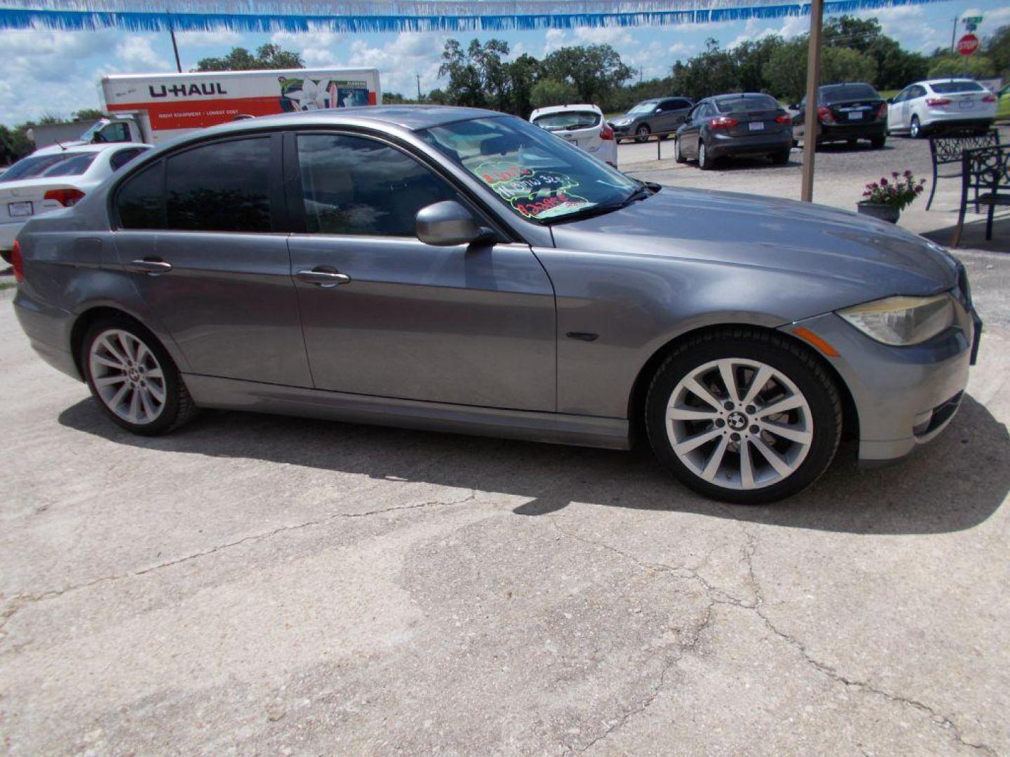 2011 SILVER BMW 328 I (WBAPH7C54BE) with an 3.0L engine, Automatic transmission, located at 124 Elm St., Cibolo, TX, 78108, (210) 658-3118, 29.559427, -98.232384 - Photo#3