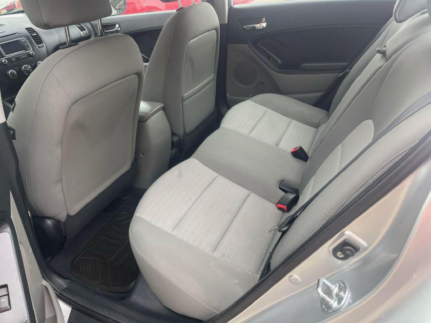 2014 SILVER KIA FORTE EX (KNAFX4A84E5) with an 2.0L engine, Automatic transmission, located at 124 Elm St., Cibolo, TX, 78108, (210) 658-3118, 29.559427, -98.232384 - www.discountautoscibolo.com TEXT QUESTIONS TO 210-900-3118 35 MONTHLY PAYMENTS OF $300 WITH $1895 DOWN AND FINAL ODD PAYMENT OF $21.45 W/FIRST PAYMENT DUE 30 DAYS FROM DATE OF SALE. FEATURES: BACK UP CAMERA ** NO WARRANTY, SOLD AS IS ** 36 MO'S TERM W/ 22.40 APR and TITLE - Photo#2