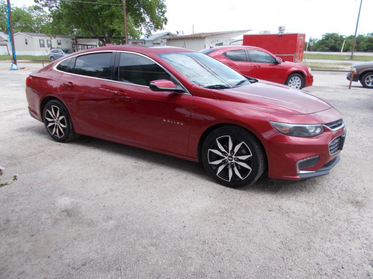 2016 RED CHEVROLET MALIBU LT (1G1ZE5ST6GF) with an 1.5L engine, Automatic transmission, located at 124 Elm St., Cibolo, TX, 78108, (210) 658-3118, 29.559427, -98.232384 - Photo#9