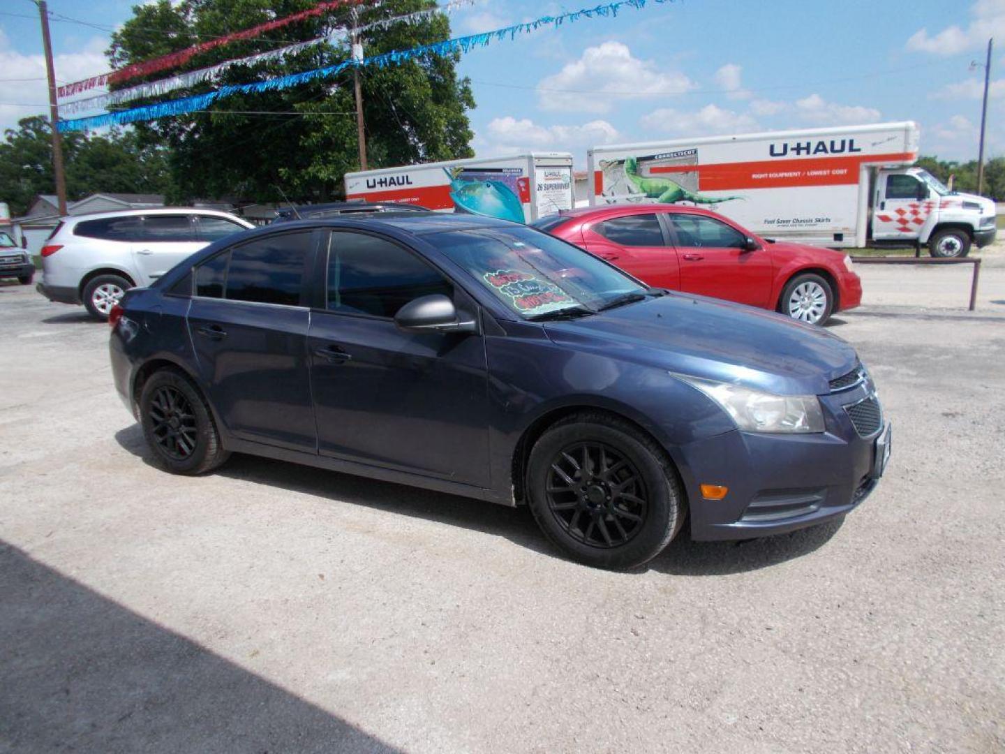 2013 BLUE CHEVROLET CRUZE LS (1G1PA5SH1D7) with an 1.8L engine, Automatic transmission, located at 124 Elm St., Cibolo, TX, 78108, (210) 658-3118, 29.559427, -98.232384 - www.discountautoscibolo.com TEXT QUESTIONS TO 210-900-3118 35 MONTHLY PAYMENTS OF $295 WITH $1495 DOWN AND FINAL ODD PAYMENT OF $77.88 W/FIRST PAYMENT DUE 30 DAYS FROM DATE OF SALE. ** NO WARRANTY, SOLD AS IS ** 36 MO'S TERM W/ 22.48 APR and TITLE TRANSFER FEE OF $195 DUE - Photo#7